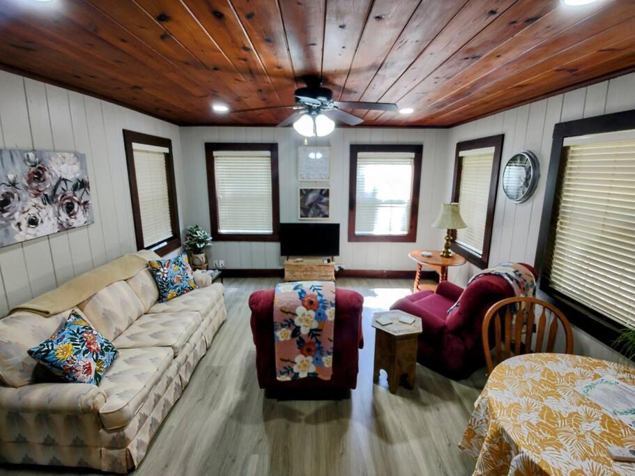 #09 - Large Lakeview One Bedroom- Pet Friendly Hot Springs Exterior foto