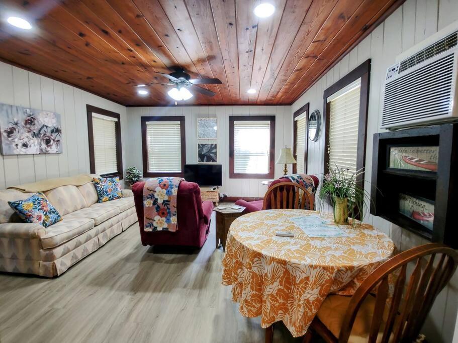 #09 - Large Lakeview One Bedroom- Pet Friendly Hot Springs Exterior foto